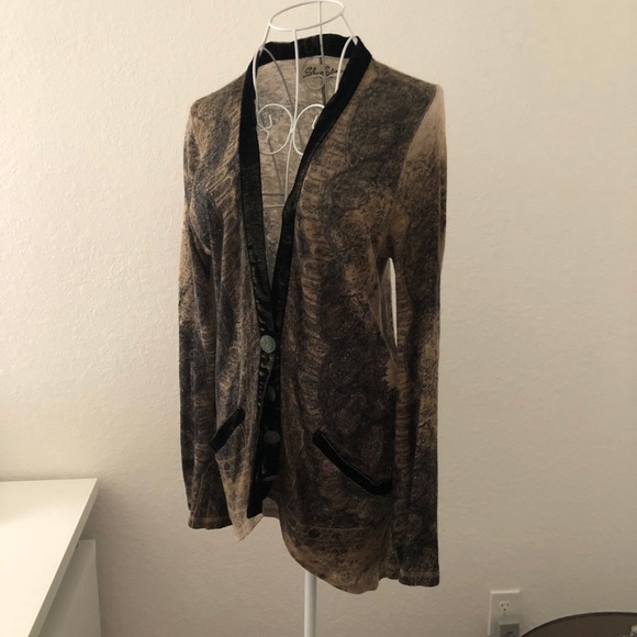 Share Spirit Japanese Cardigan - Picture 2 of 15